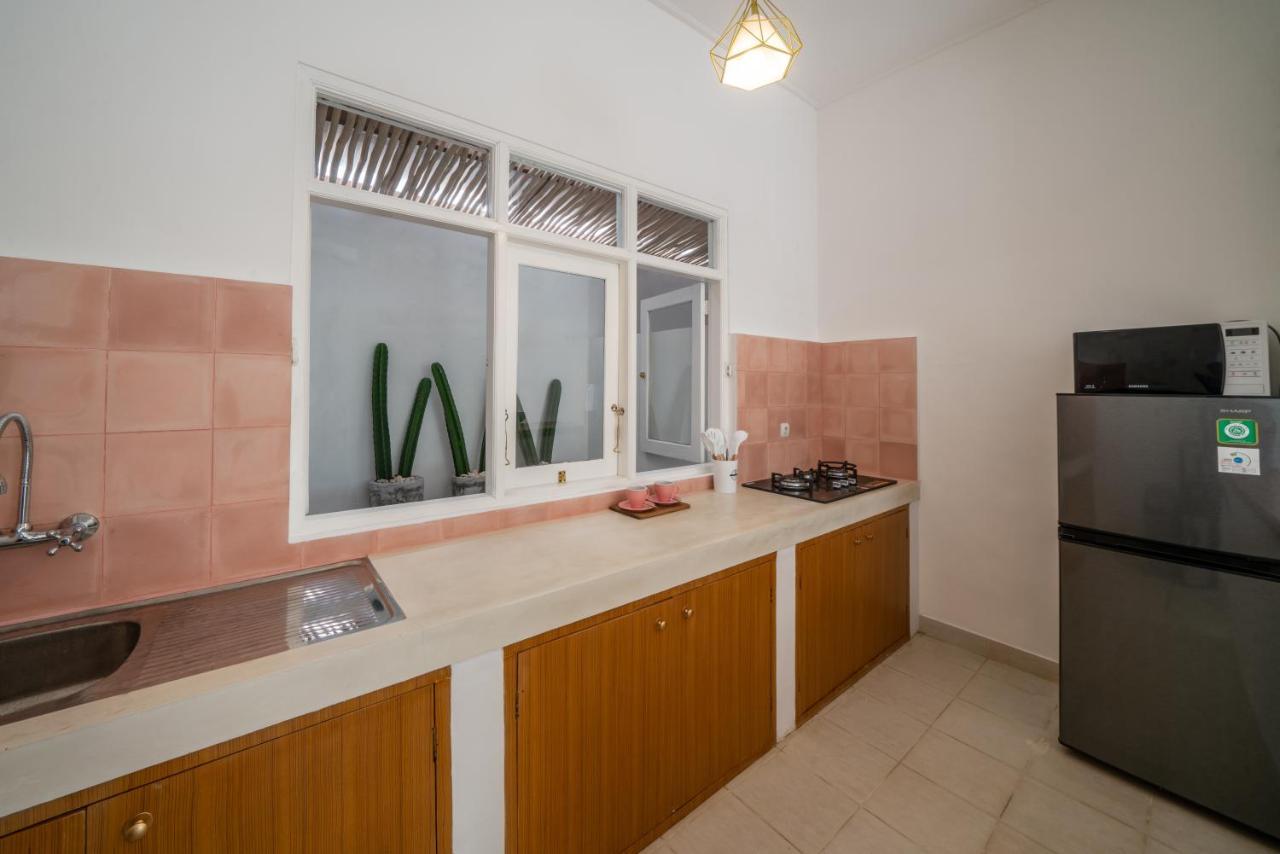 Villa Dadirri - In The Heart Of Seminyak - Walking Distance From Restaurants, Bars And Beach - Perfect Location Seminyak (Bali) Exterior photo
